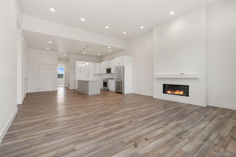 Spacious, unfurnished interior of a new home in , Fort Collins (Image 13).