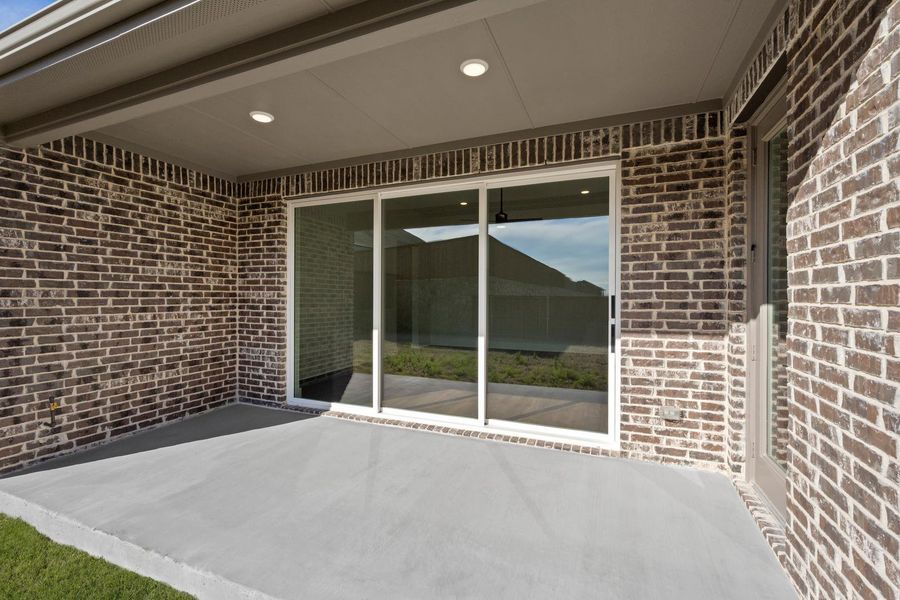 Exterior details and patio area of a home in Bridgewater, Midlothian (Image 4).