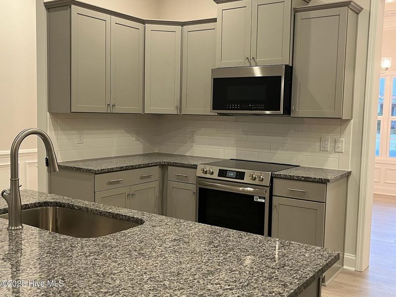 Furnished interior view inside a new home in Palmetto Creek, Bolivia (Image 7).