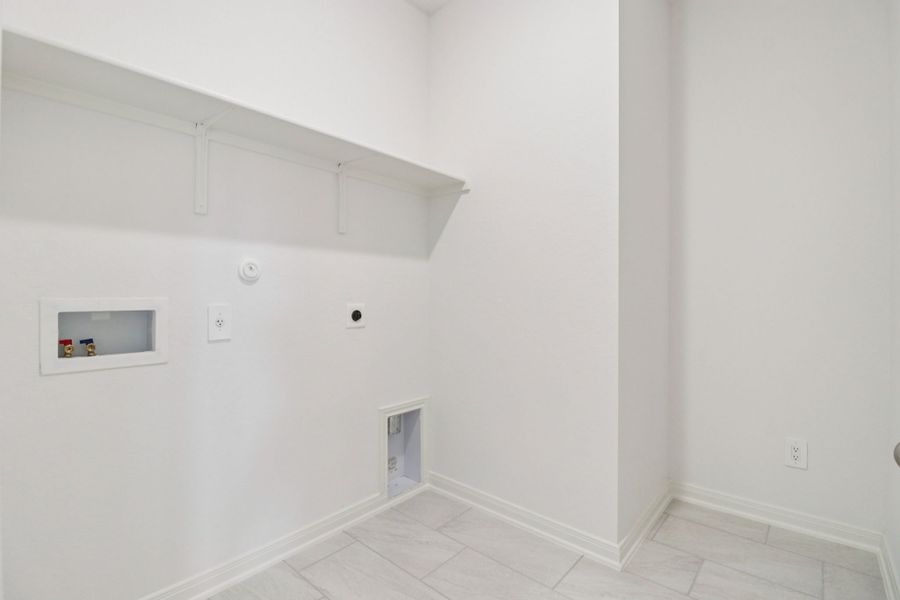 Spacious, unfurnished interior of a new home in Stetson Ridge, Marion (Image 18).