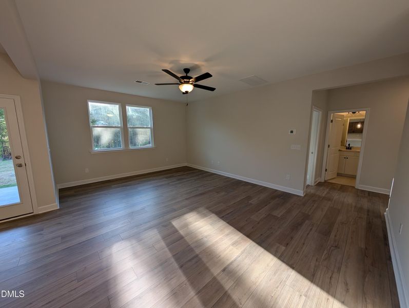 PXL_20260421_223049953.MP