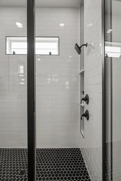 Close-up of interior finishes inside a home in Paseo Del Este Unit 9, El Paso (Image 18).