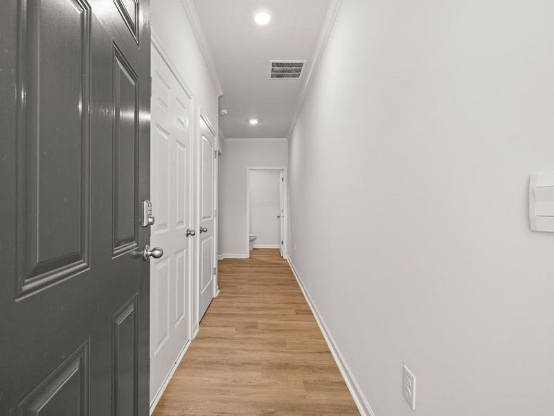 Spacious, unfurnished interior of a new home in Falcon Landing Townhomes, Gainesville (Image 17).