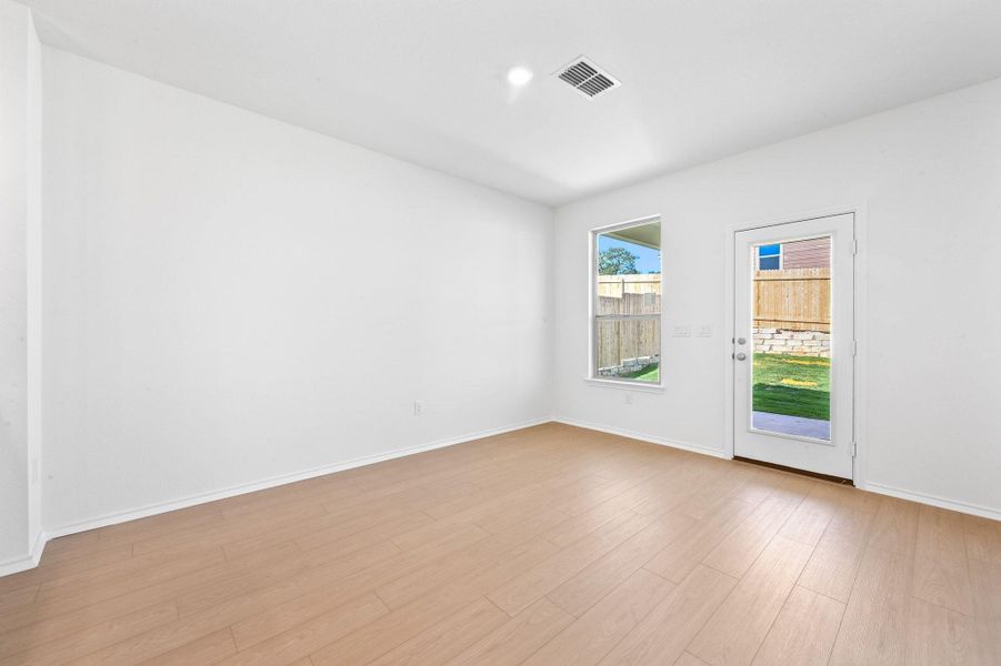 Spacious, unfurnished interior of a new home in Creekside at Estancia, Austin (Image 14).