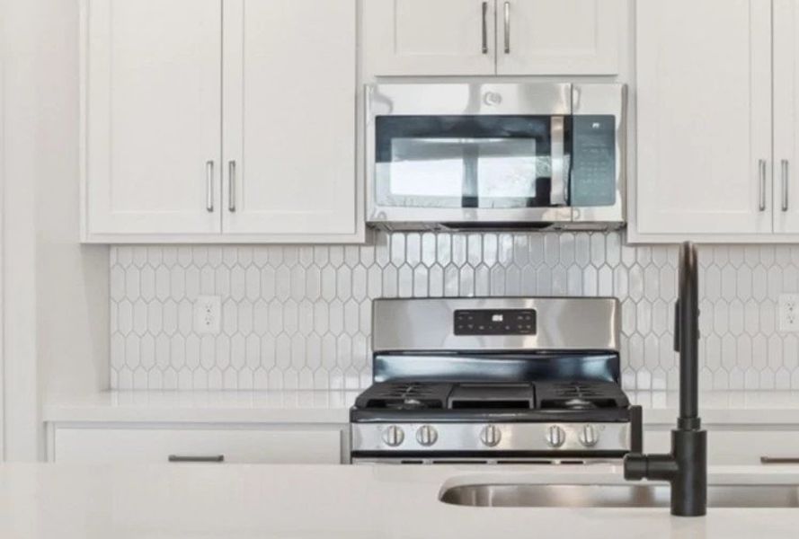 Representative images and renderings are for illustrative purposes. Actual structural options and design finishes of home may vary.