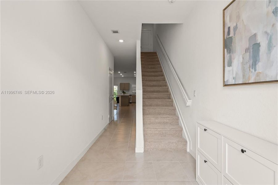 Spacious, unfurnished interior of a new home in , Pompano Beach (Image 21).