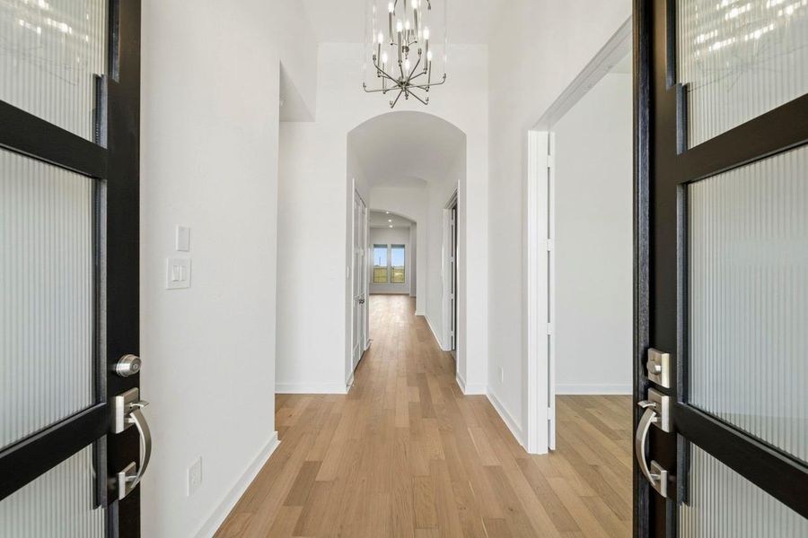 Spacious, unfurnished interior of a new home in Cross Creek West, Fulshear (Image 20). Spacious, unfurnished interior of a new home in Cross Creek West, Fulshear (Image 20).