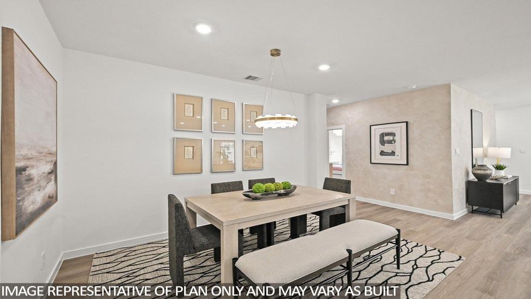 Furnished interior view inside a new home in Silverthorne, Conroe (Image 11).