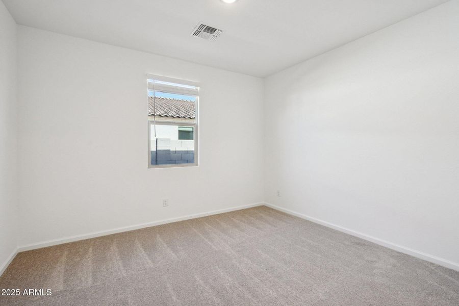 26-web-or-mls-W Mellen Ln-S0512-022