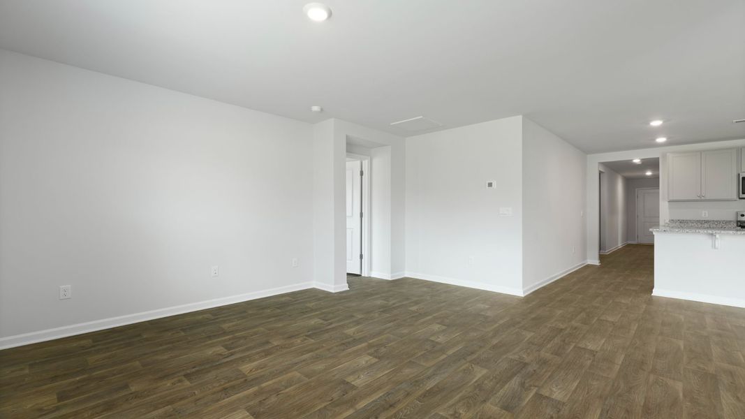 Spacious, unfurnished interior of a new home in Hunter's Branch, Hopkins (Image 23).