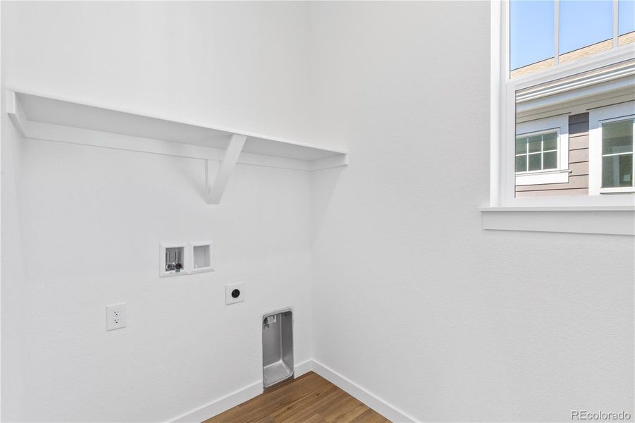 Spacious, unfurnished interior of a new home in Westerly, Erie (Image 16).