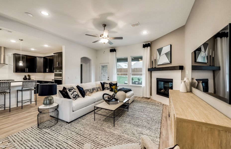 Representative furnished interior of a home built from the Wheeler by Pulte Homes in Wellington, Fort Worth (Image 16).