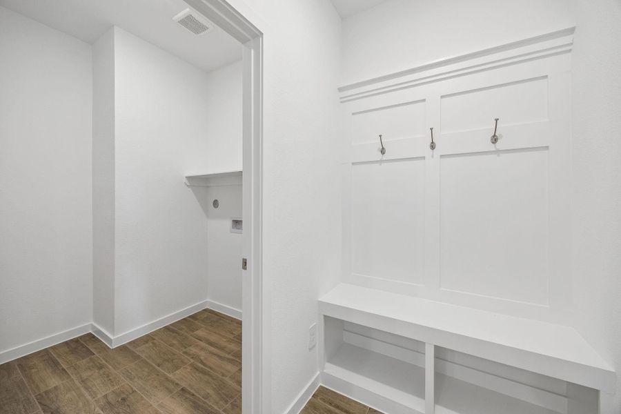 Spacious, unfurnished interior of a new home in Montgomery Bend, Montgomery (Image 20).