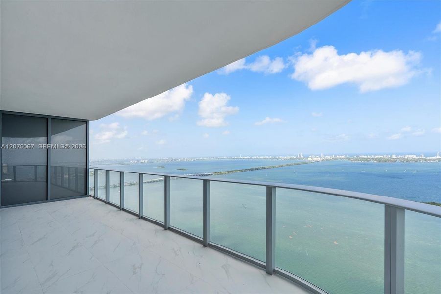 Condo located in Miami, FL showcasing its design and architecture (Image 12). Condo located in Miami, FL showcasing its design and architecture (Image 12).