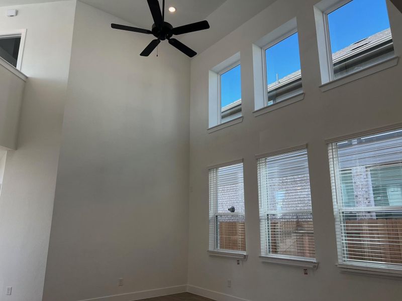 Spacious, unfurnished interior of a new home in Wood Leaf Reserve, Tomball (Image 10). Spacious, unfurnished interior of a new home in Wood Leaf Reserve, Tomball (Image 10).
