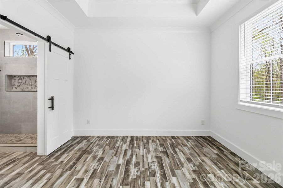 Spacious, unfurnished interior of a new home in , Clover (Image 24).
