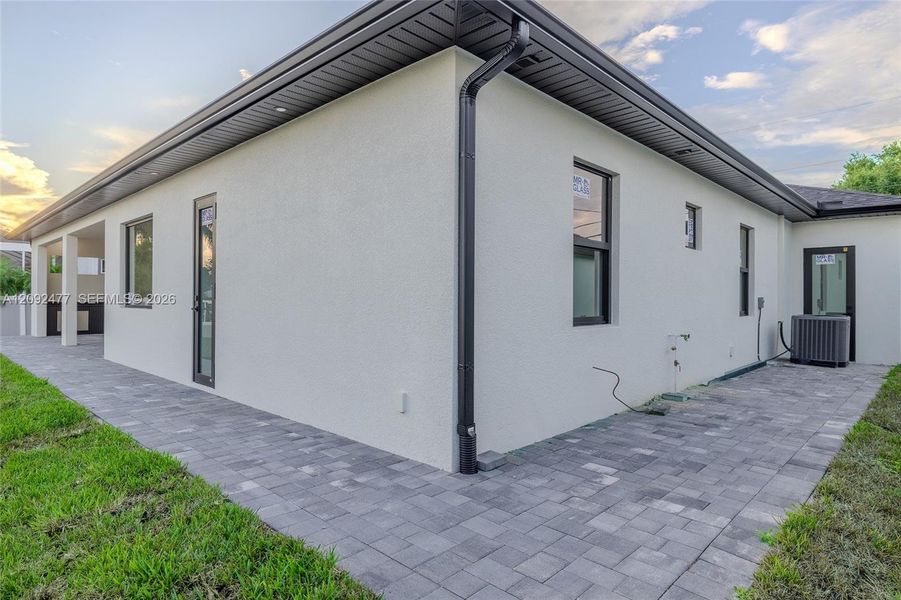 Exterior details and patio area of a home in , Cape Coral (Image 28). Exterior details and patio area of a home in , Cape Coral (Image 28).