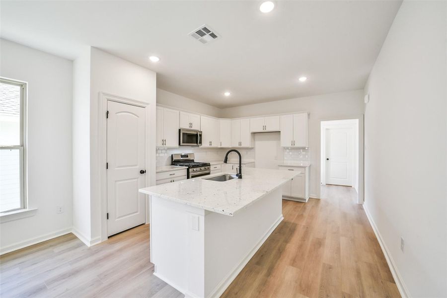 Furnished interior view inside a new home in Mostyn Springs, Magnolia (Image 5). Furnished interior view inside a new home in Mostyn Springs, Magnolia (Image 5).