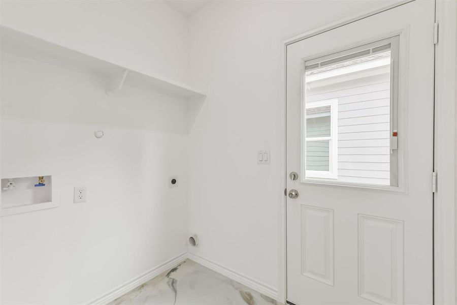 Spacious, unfurnished interior of a new home in Bridgeland, Cypress (Image 16).