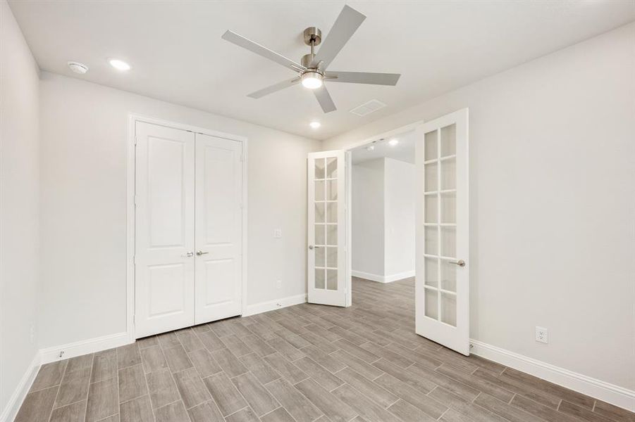 Spacious, unfurnished interior of a new home in Sunrise at Garden Valley, Waxahachie (Image 31).