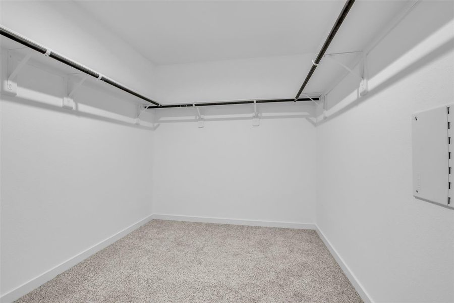 Spacious, unfurnished interior of a new home in , Fulshear (Image 28). Spacious, unfurnished interior of a new home in , Fulshear (Image 28).