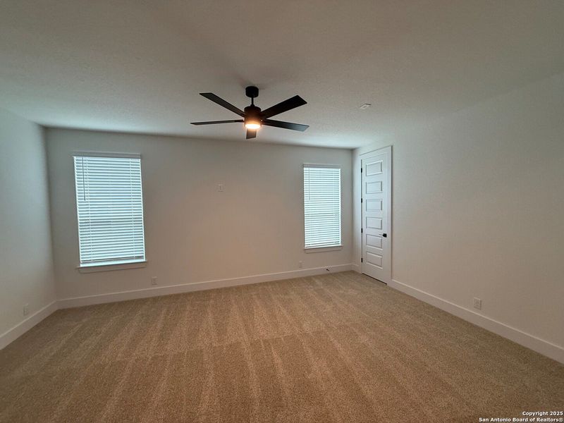 Spacious, unfurnished interior of a new home in Mesa Western, Cibolo (Image 20). Spacious, unfurnished interior of a new home in Mesa Western, Cibolo (Image 20).