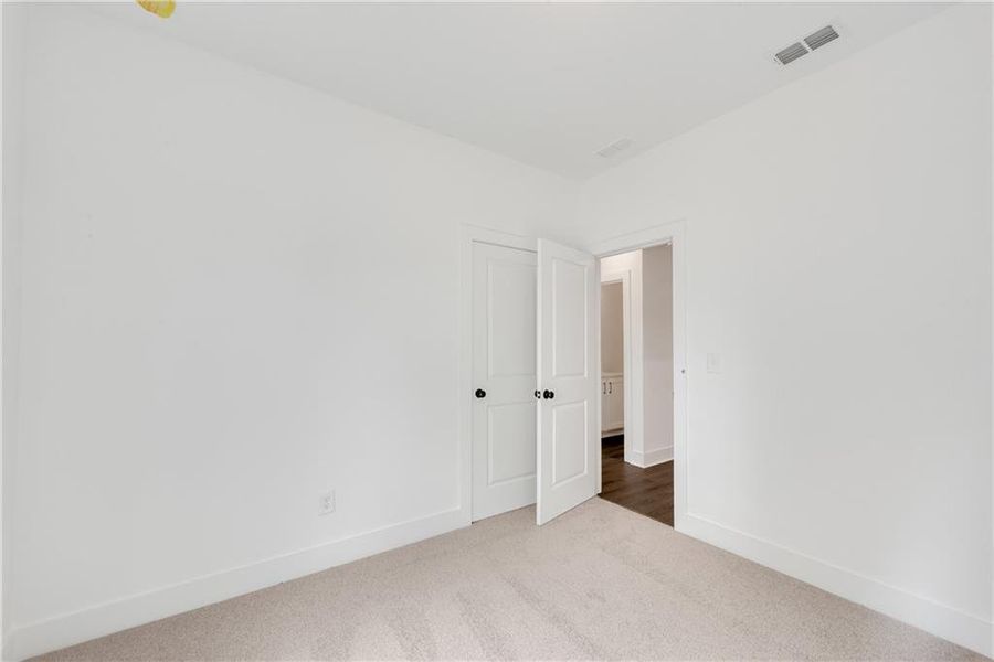 Spacious, unfurnished interior of a new home in , Suwanee (Image 21).
