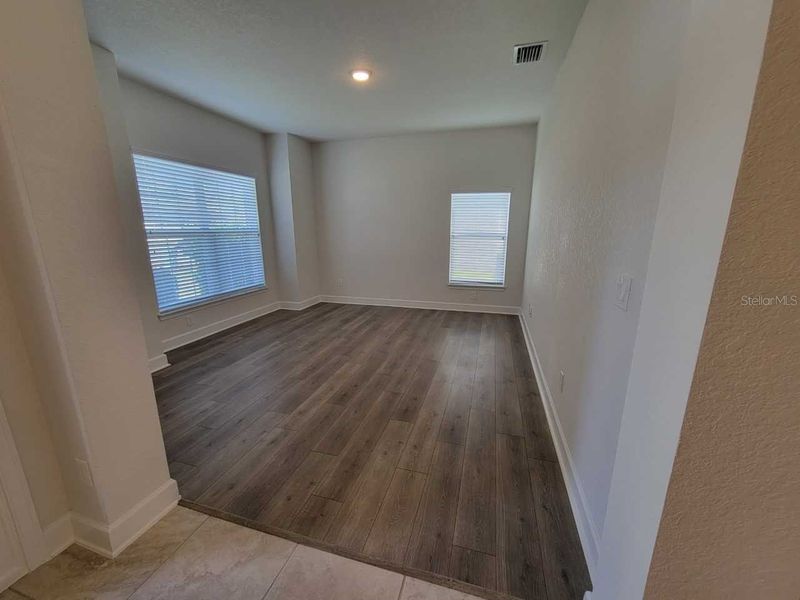 Spacious, unfurnished interior of a new home in Ocala Crossings South, Ocala (Image 9).
