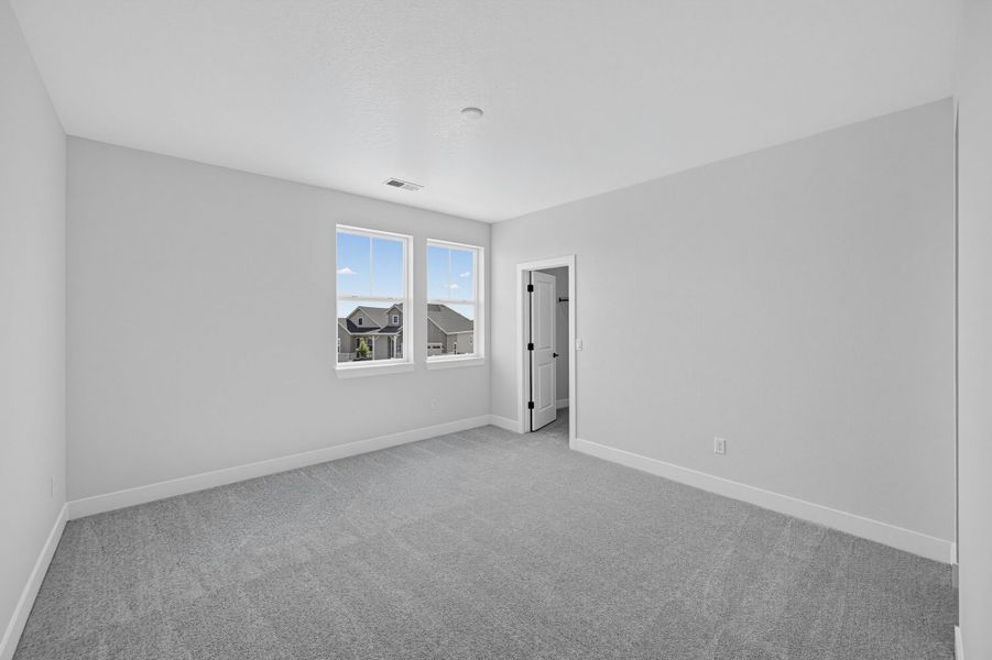 Spacious, unfurnished interior of a new home in Macanta, Castle Rock (Image 22).
