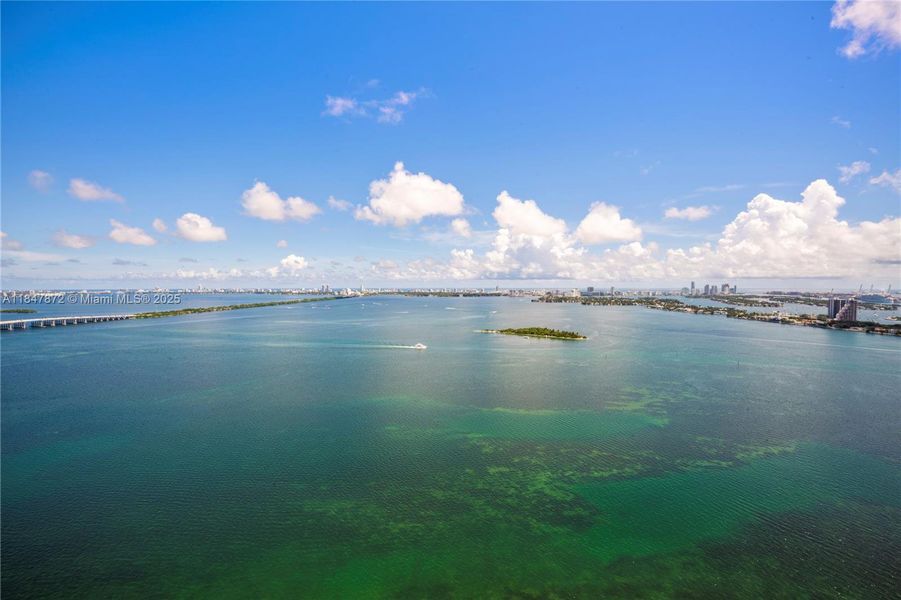 Natural landscape and outdoor views near Aria Reserve in Miami (Image 34).