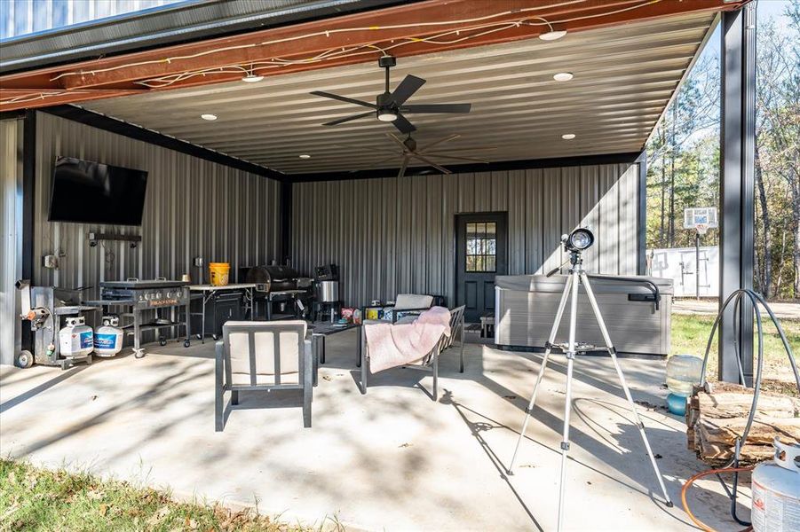 Exterior details and patio area of a home in , Brownsboro (Image 20).