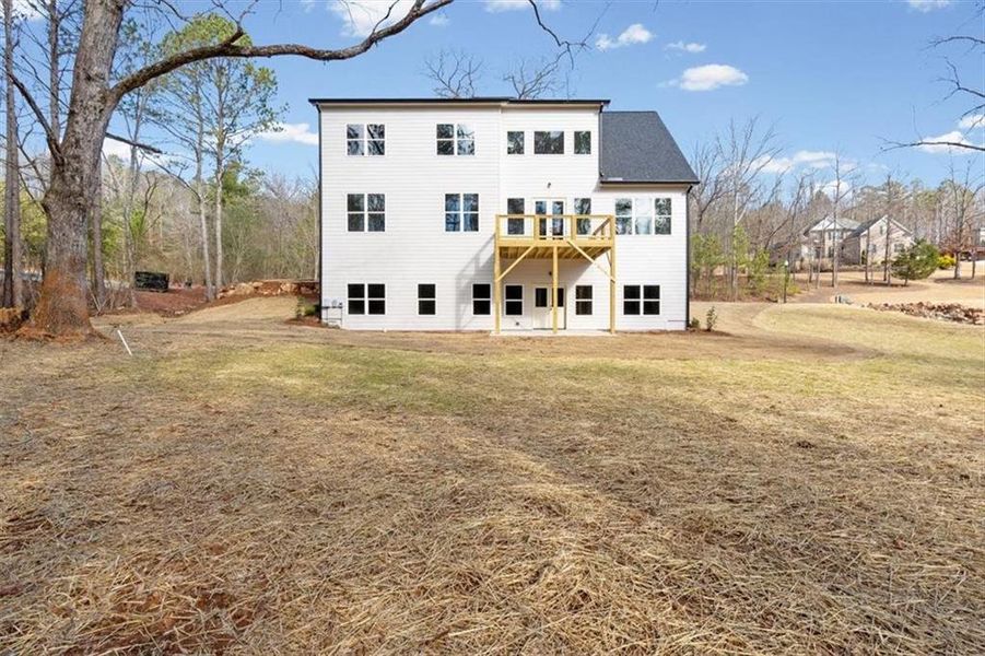 Exterior details and patio area of a home in , Rome (Image 30).