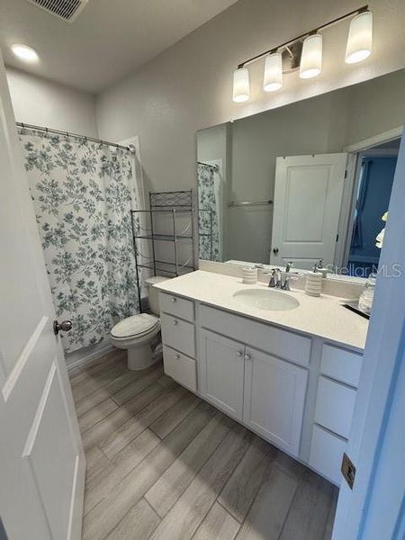 Furnished interior view inside a new home in , Winter Garden (Image 7).