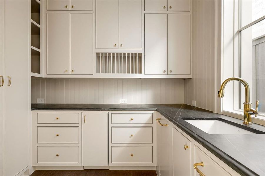 Furnished interior view inside a new home in , Frisco (Image 34).