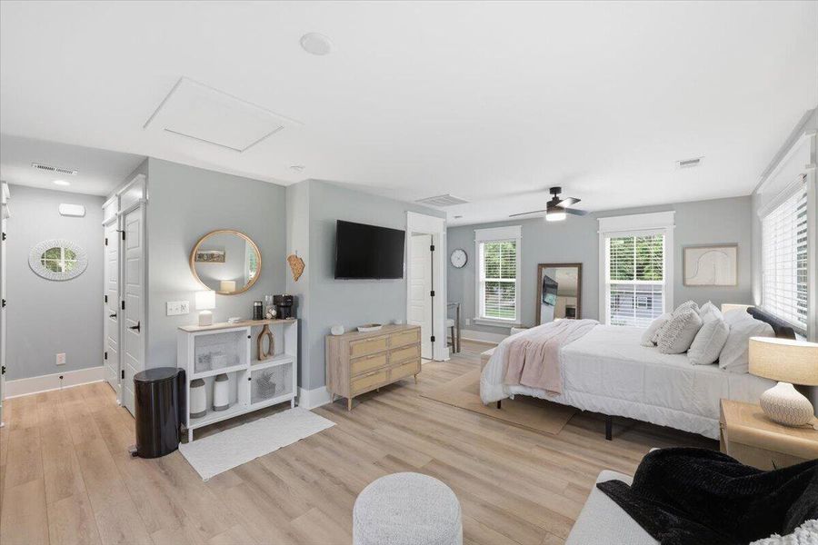 Furnished interior view inside a new home in , Charleston (Image 38).