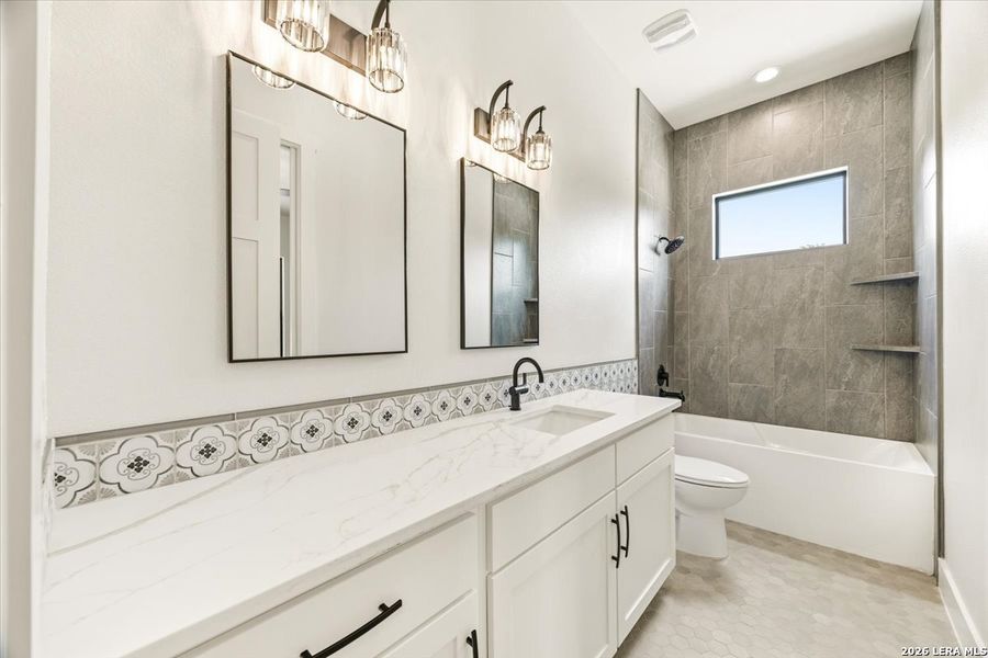 Furnished interior view inside a new home in , Canyon Lake (Image 9).