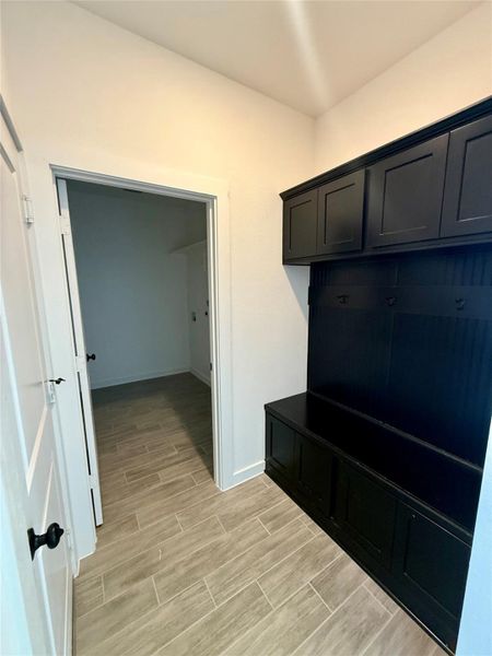 Image 6 of a home in Bridgeland 45', 50', 70'. Image 6 of a home in Bridgeland 45', 50', 70'.