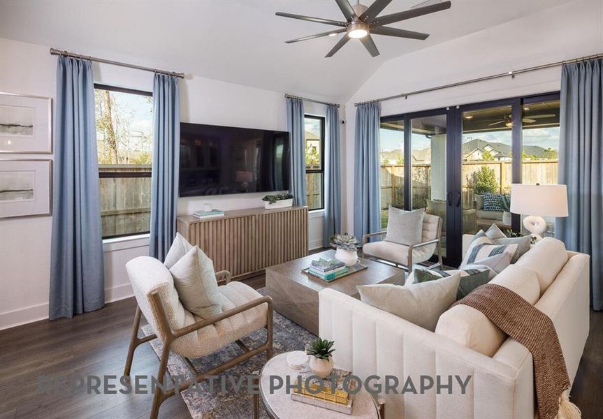 Furnished interior view inside a new home in Sandbrock Ranch, Aubrey (Image 29).