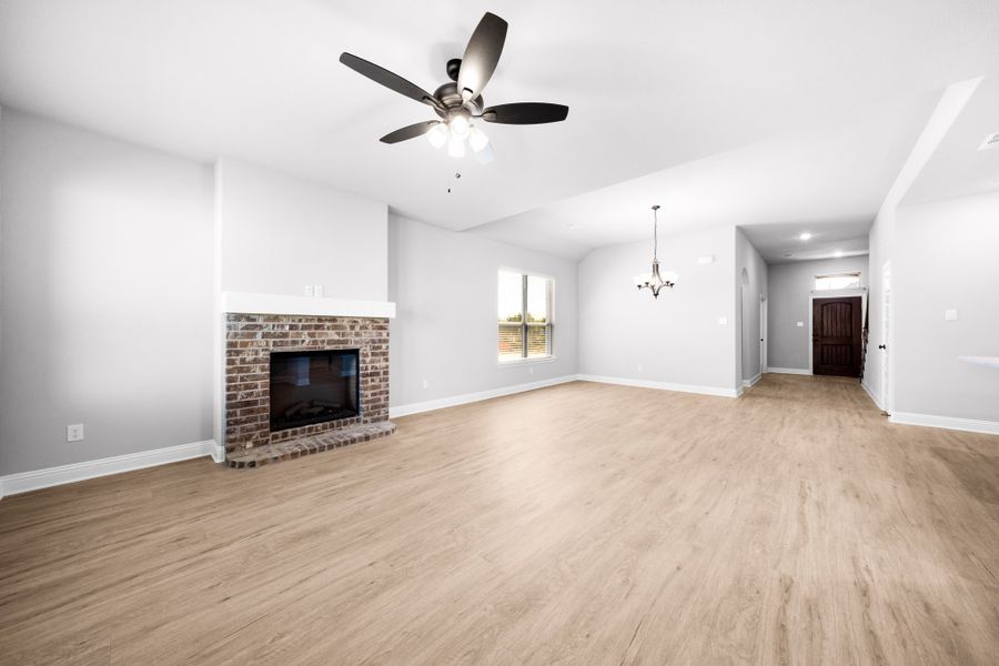 Spacious, unfurnished interior of a new home in Summerwood, Red Oak (Image 18).