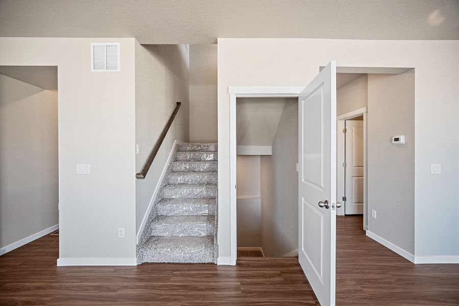 Spacious, unfurnished interior of a new home in Aspen Ranch, Fountain (Image 22).