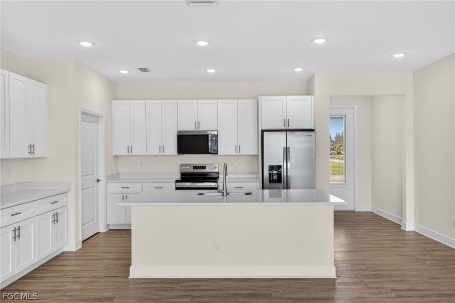 Furnished interior view inside a new home in Cape Coral, Cape Coral (Image 11).