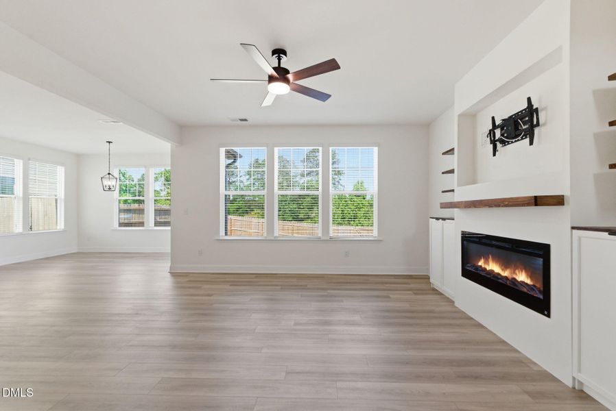 202 Burford Way-15