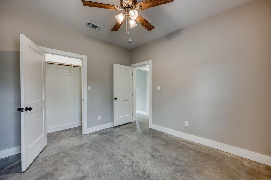 Spacious, unfurnished interior of a new home in , Kingsland (Image 26). Spacious, unfurnished interior of a new home in , Kingsland (Image 26).