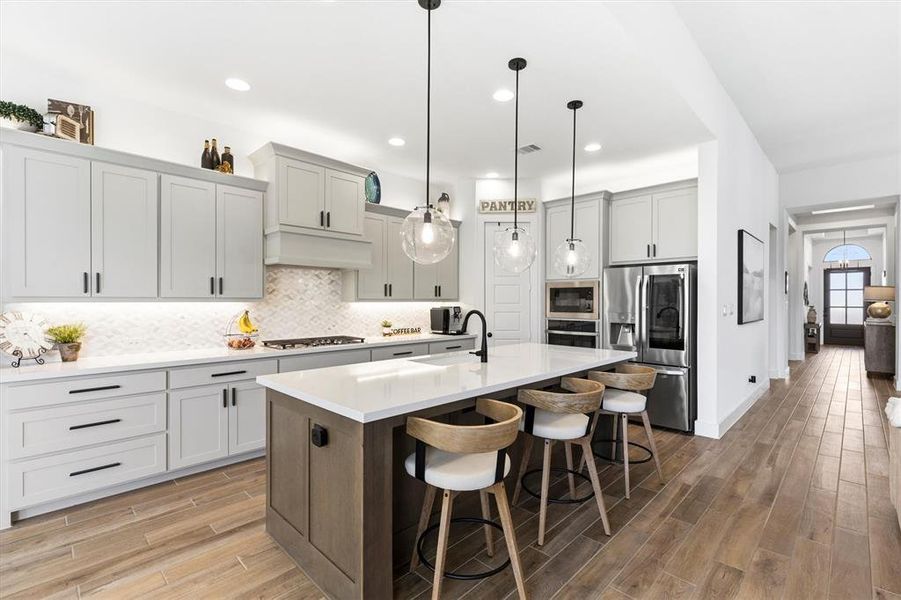 Check out the High-End cabinet hardware!!