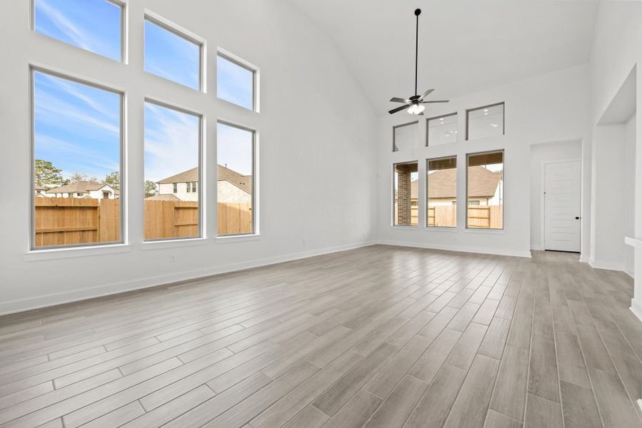 Representative image. Features, specifications, selections and colors may vary. Representative image. Features, specifications, selections and colors may vary.