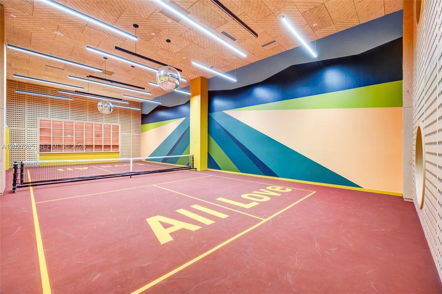Community amenities in , Miami (Image 24).