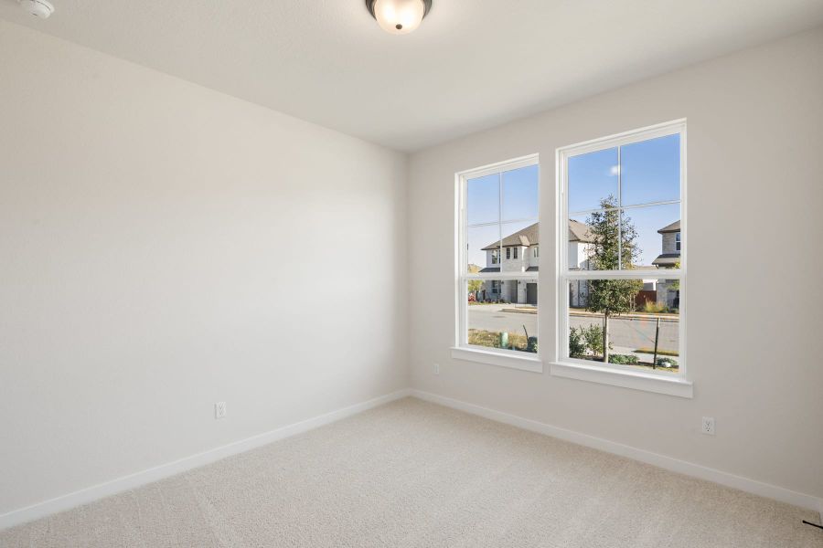 Spacious, unfurnished interior of a new home in Lariat, Liberty Hill (Image 34).