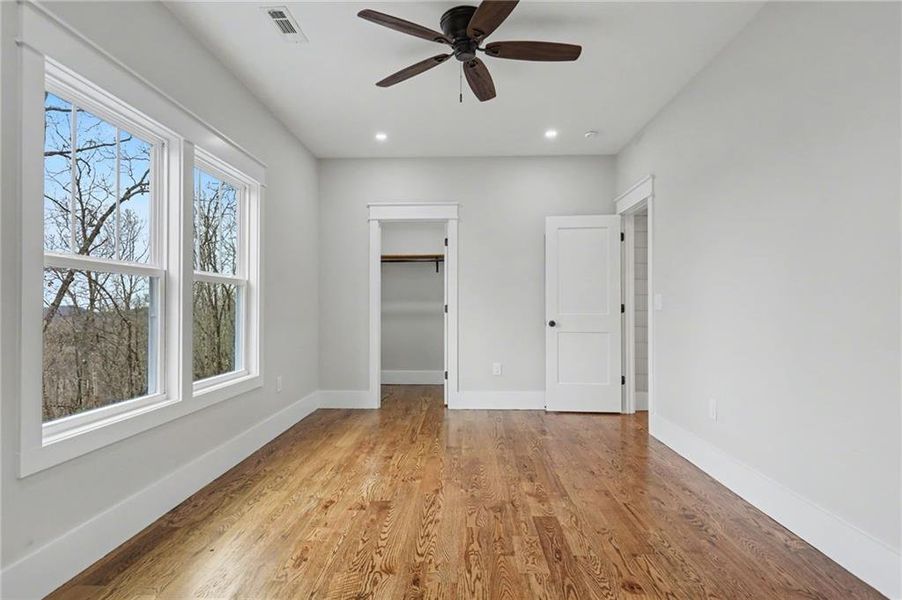 Spacious, unfurnished interior of a new home in , Clayton (Image 54).