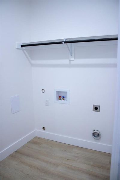 Spacious, unfurnished interior of a new home in , Glenn Heights (Image 28).