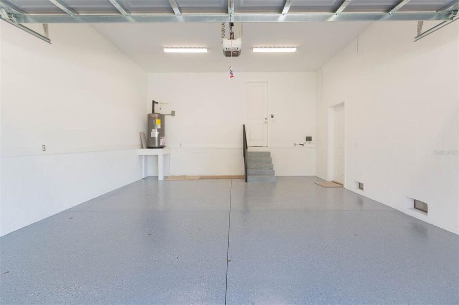 Spacious, unfurnished interior of a new home in , Tampa (Image 58). Spacious, unfurnished interior of a new home in , Tampa (Image 58).